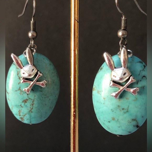 HAND CRAFTED Blue Green Faux turquoise earring and silver tone mad bunny charms - Picture 2 of 9